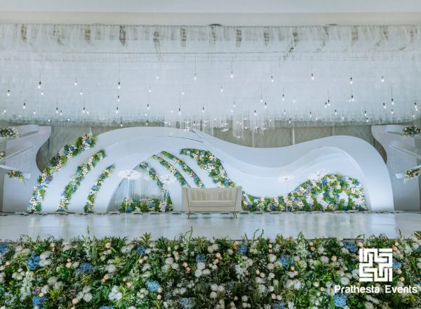 Ethereal White Wonderland Wedding Decor Theme 8